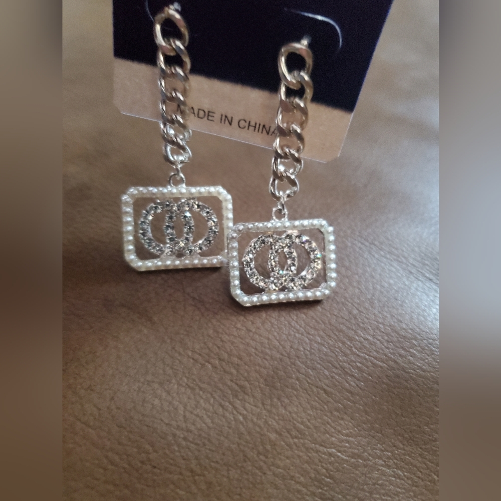 Earrings Crystal Collection Silvertone Chain Faux Pearls Diamonds Circles New